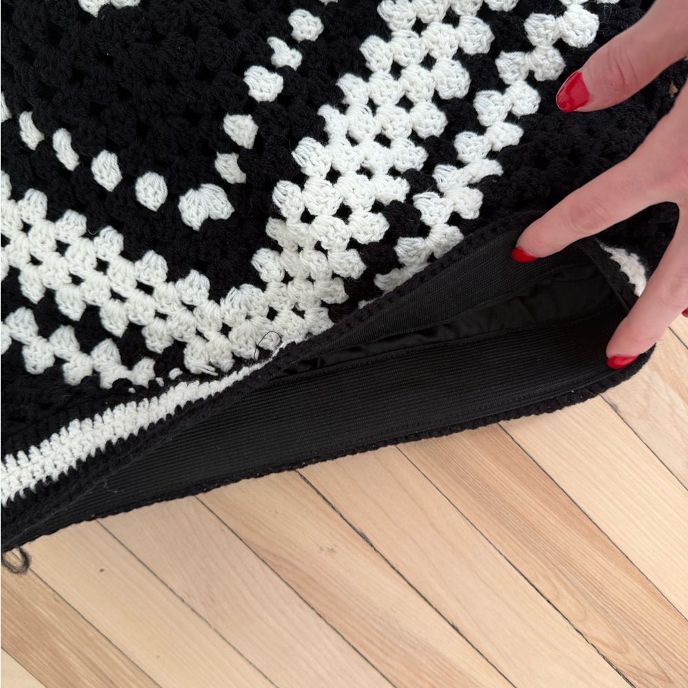 Black and White Chevron Maxi Skirt - Picture 6 of 6